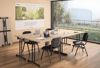 Table empilable