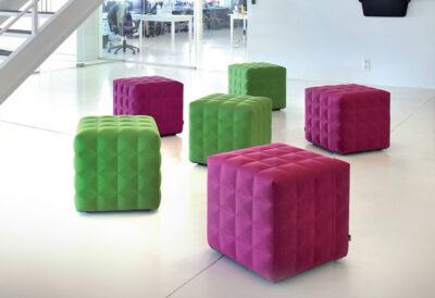 Pouf acoustique cubique