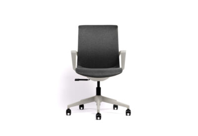 Chaise de bureau à roulettes