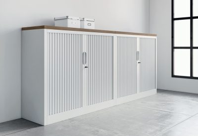 Armoire à rideaux basse