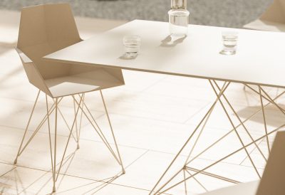 Chaise design pied acier